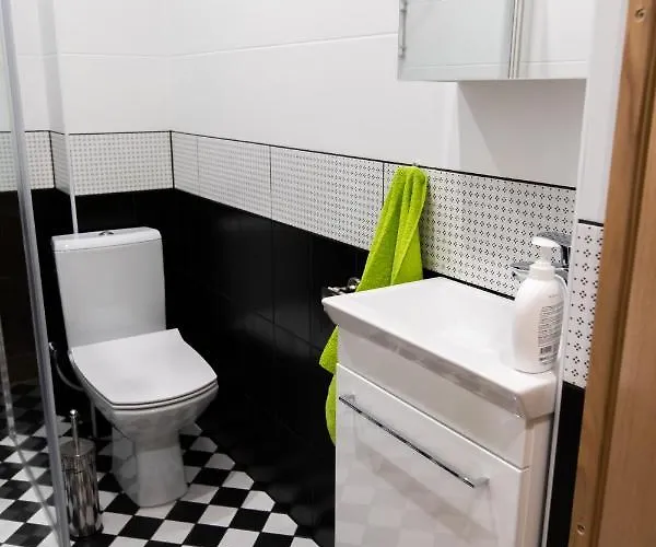 Hot Ernestines Iela 7-7 Enjoy The Feel Of And History! Apartmán *